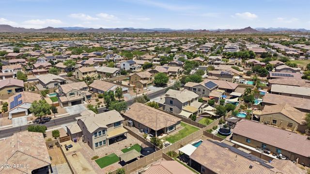 17519 W HEDGEHOG Place, Surprise, AZ 85387