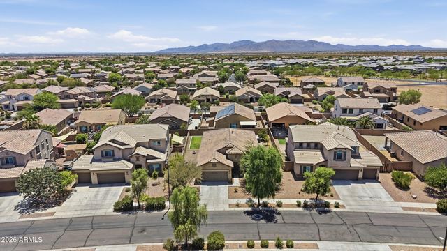 17519 W HEDGEHOG Place, Surprise, AZ 85387