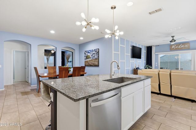17519 W HEDGEHOG Place, Surprise, AZ 85387