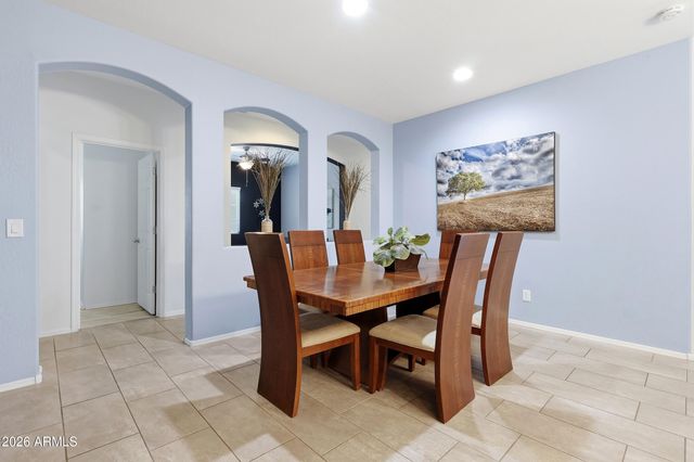 17519 W HEDGEHOG Place, Surprise, AZ 85387