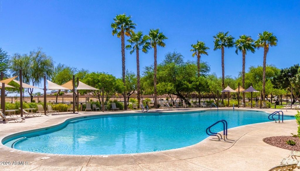 17519 W HEDGEHOG Place, Surprise, AZ 85387 — photo 2