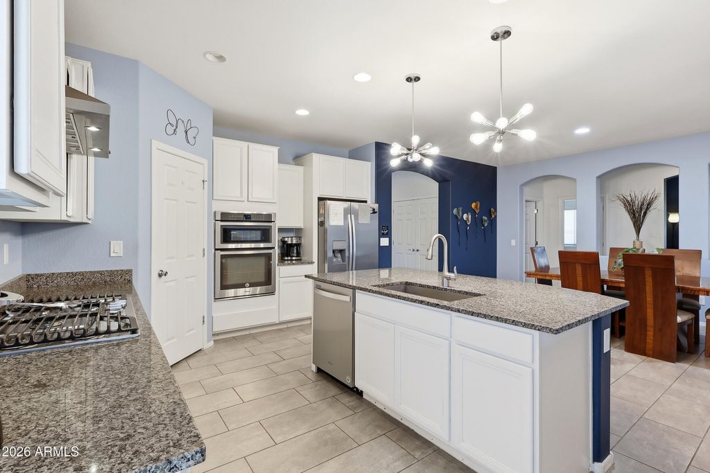 17519 W HEDGEHOG Place, Surprise, AZ 85387 — photo 4