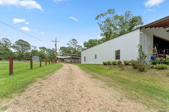 6409 Pohlman Rd, St Francisville, LA 70775