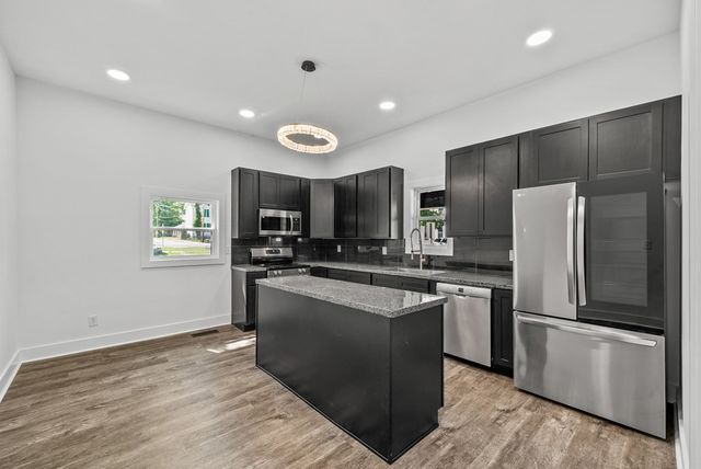 1500 S Clay Street, Hopkinsville, KY 42240