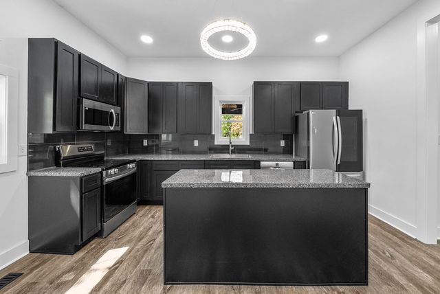 1500 S Clay Street, Hopkinsville, KY 42240