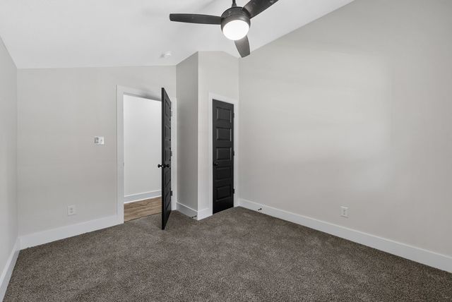 1500 S Clay Street, Hopkinsville, KY 42240