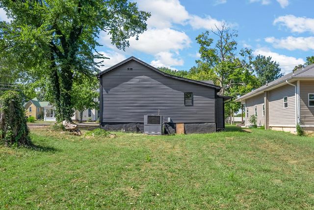 1500 S Clay Street, Hopkinsville, KY 42240