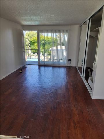 617 Illinois Court 22, El Segundo, CA 90245