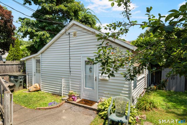 15 Peak Avenue, Milford, CT 06460