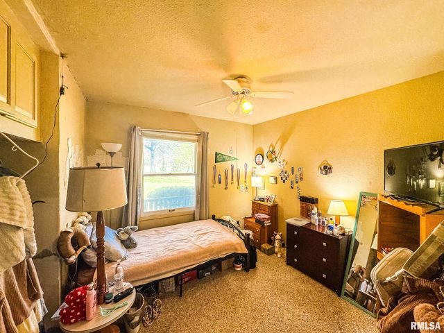 15789 Corinth Road, Marion, IL 62959