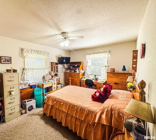 15789 Corinth Road, Marion, IL 62959
