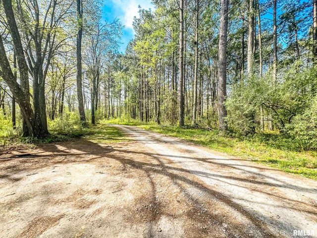 15789 Corinth Road, Marion, IL 62959