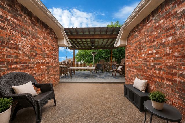 503 Hilltop Place, Joshua, TX 76058