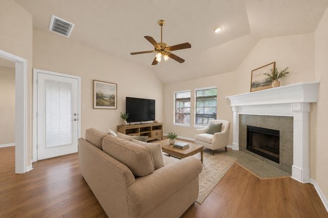 503 Hilltop Place, Joshua, TX 76058