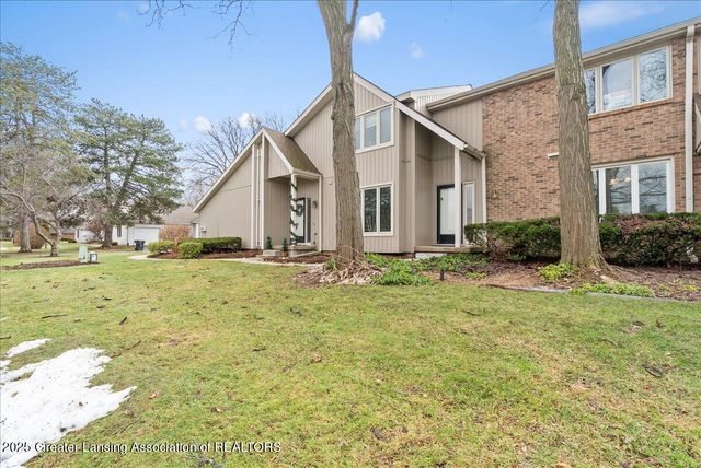 1283 N Chartwell Carriage Way, East Lansing, MI 48823