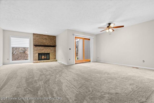 1283 N Chartwell Carriage Way, East Lansing, MI 48823