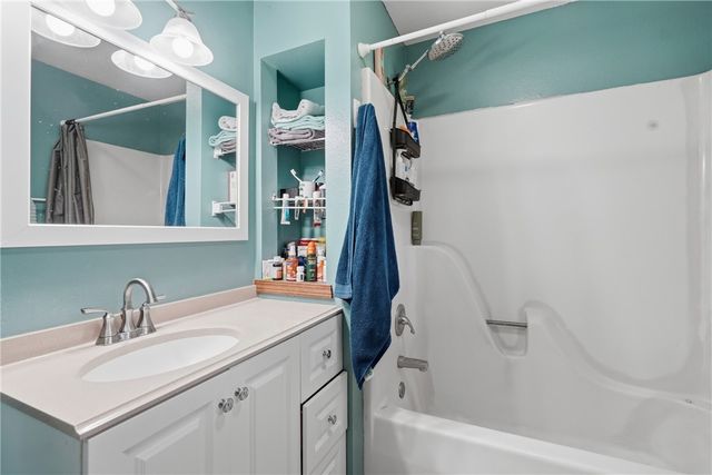 36 Danube Drive, Holiday Island, AR 72631