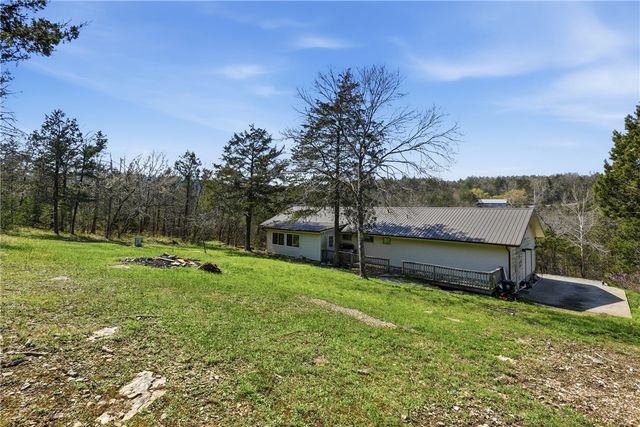 36 Danube Drive, Holiday Island, AR 72631