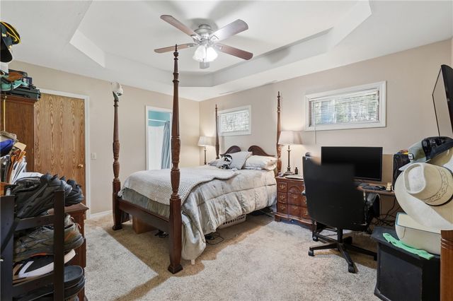 36 Danube Drive, Holiday Island, AR 72631