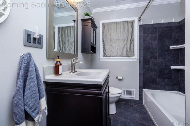 15580 Hanfor Avenue, Allen Park, MI 48101