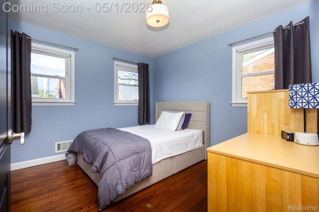 15580 Hanfor Avenue, Allen Park, MI 48101