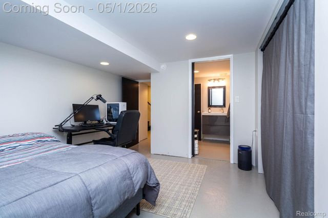 15580 Hanfor Avenue, Allen Park, MI 48101