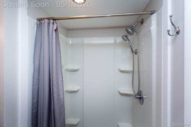 15580 Hanfor Avenue, Allen Park, MI 48101