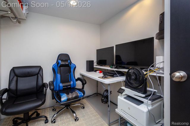 15580 Hanfor Avenue, Allen Park, MI 48101