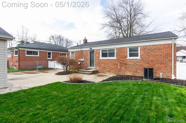 15580 Hanfor Avenue, Allen Park, MI 48101