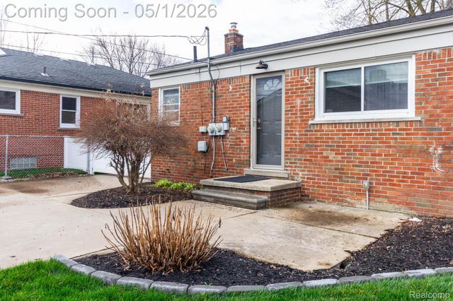 15580 Hanfor Avenue, Allen Park, MI 48101