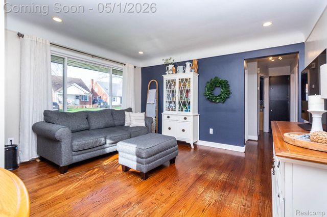 15580 Hanfor Avenue, Allen Park, MI 48101