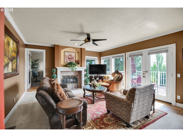 15703 Sw BARRINGTON Ter, Tigard, OR 97224