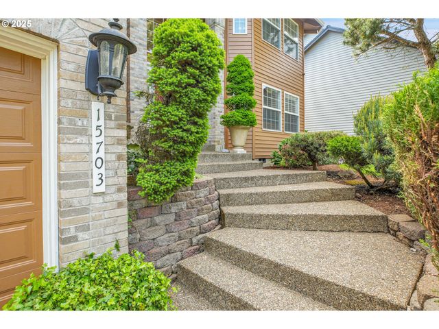 15703 Sw BARRINGTON Ter, Tigard, OR 97224