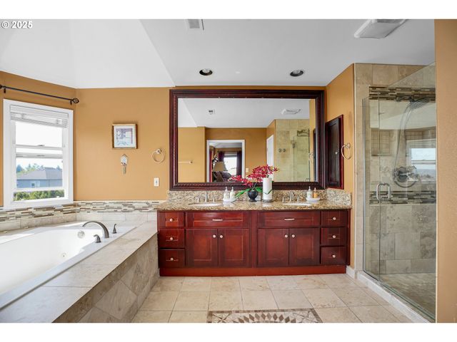 15703 Sw BARRINGTON Ter, Tigard, OR 97224