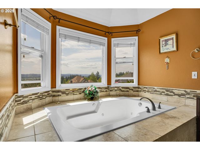15703 Sw BARRINGTON Ter, Tigard, OR 97224