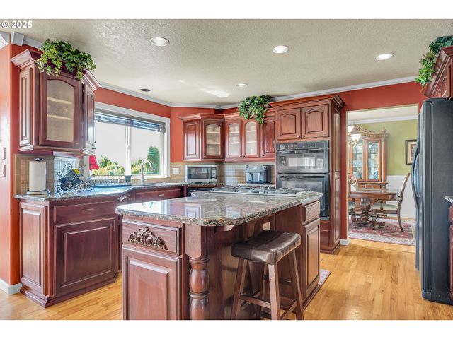15703 Sw BARRINGTON Ter, Tigard, OR 97224