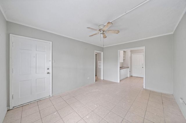 818 3rd Avenue N 28, Texas City, TX 77590
