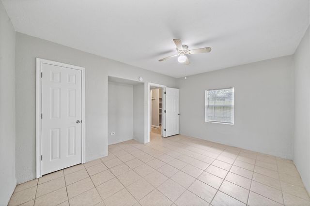 818 3rd Avenue N 28, Texas City, TX 77590