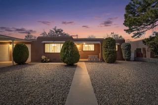 1025 Arizona Street SE, Albuquerque, NM 87108