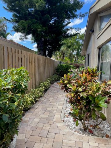 7735 E Kenway Pl Place E, Boca Raton, FL 33433