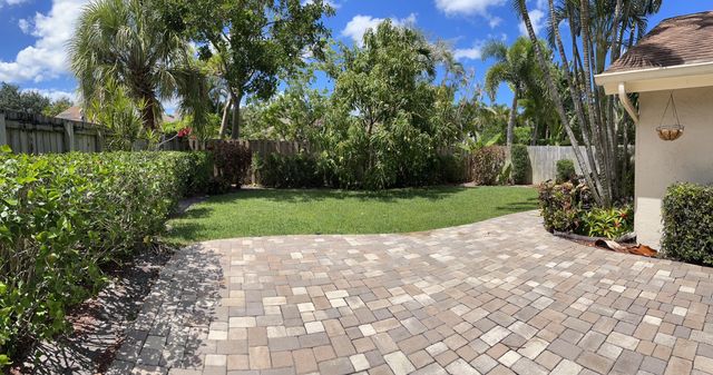 7735 E Kenway Pl Place E, Boca Raton, FL 33433