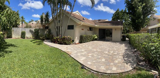 7735 E Kenway Pl Place E, Boca Raton, FL 33433