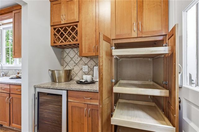 7419 Jarboe Street, Kansas City, MO 64114