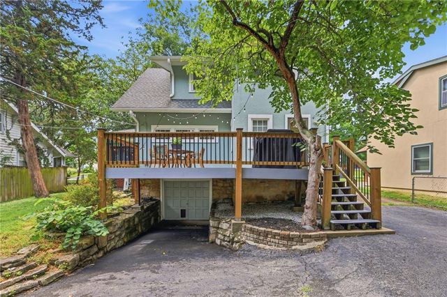 7419 Jarboe Street, Kansas City, MO 64114