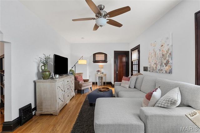 3229 Childress Avenue, St Louis, MO 63139