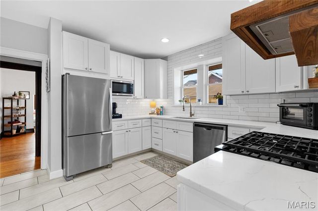 3229 Childress Avenue, St Louis, MO 63139