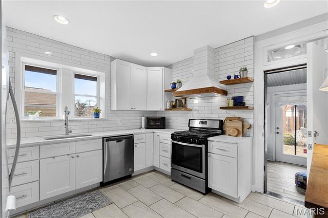 3229 Childress Avenue, St Louis, MO 63139