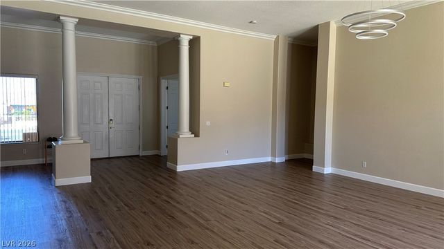 264 North Hollywood Boulevard, Las Vegas, NV 89110
