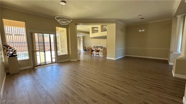 264 North Hollywood Boulevard, Las Vegas, NV 89110