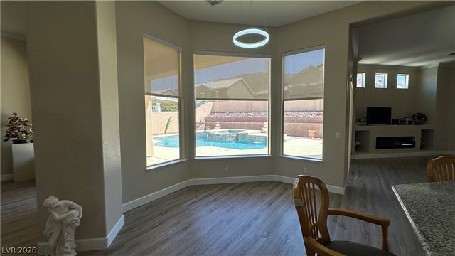 264 North Hollywood Boulevard, Las Vegas, NV 89110
